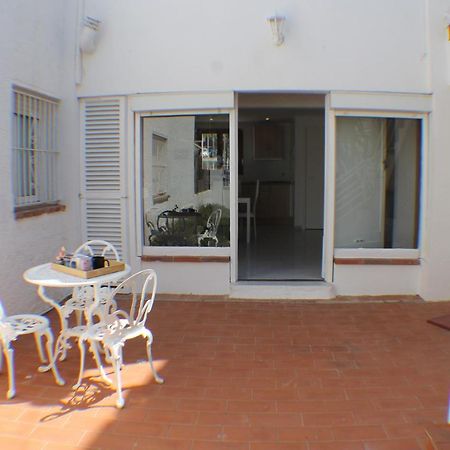 Agi Port De Rosas Apartment Екстериор снимка