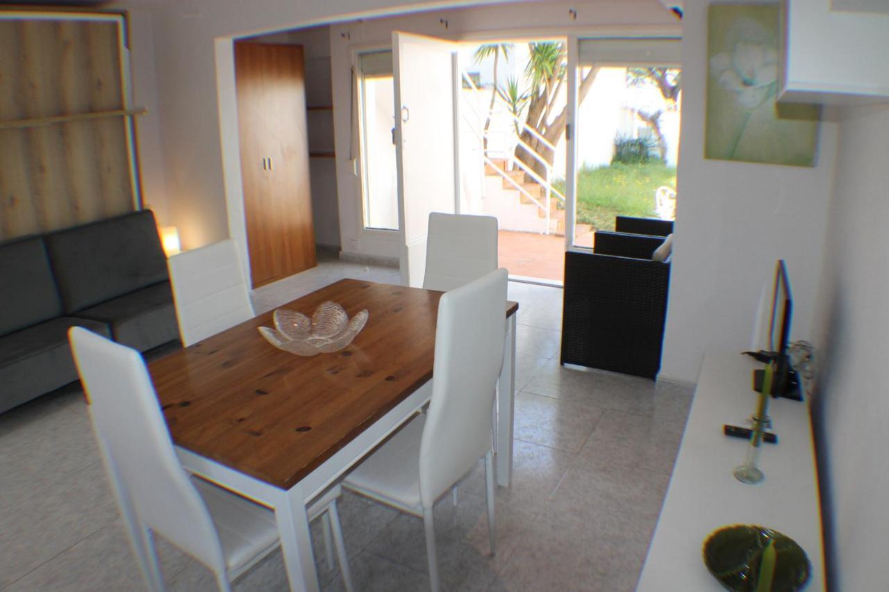 Agi Port De Rosas Apartment Екстериор снимка