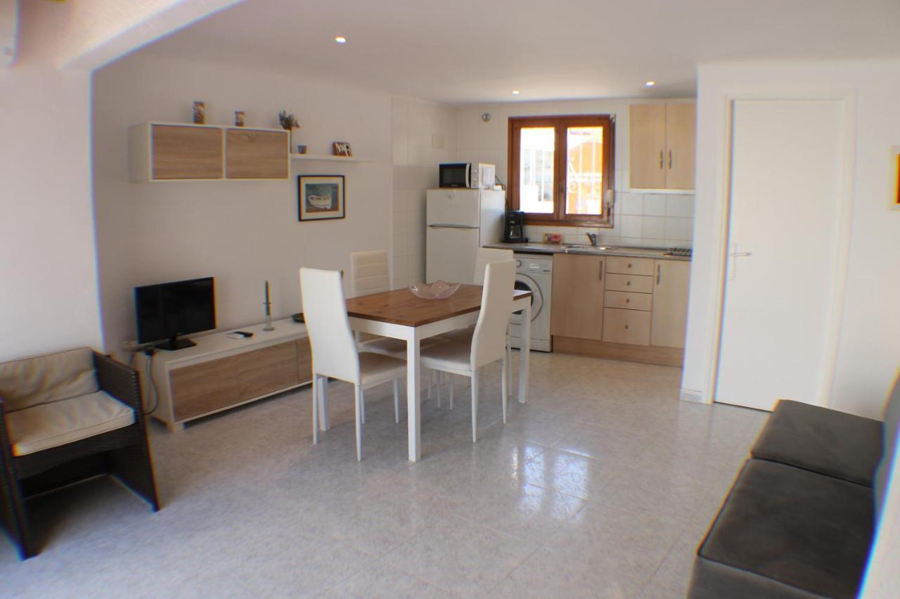Agi Port De Rosas Apartment Екстериор снимка