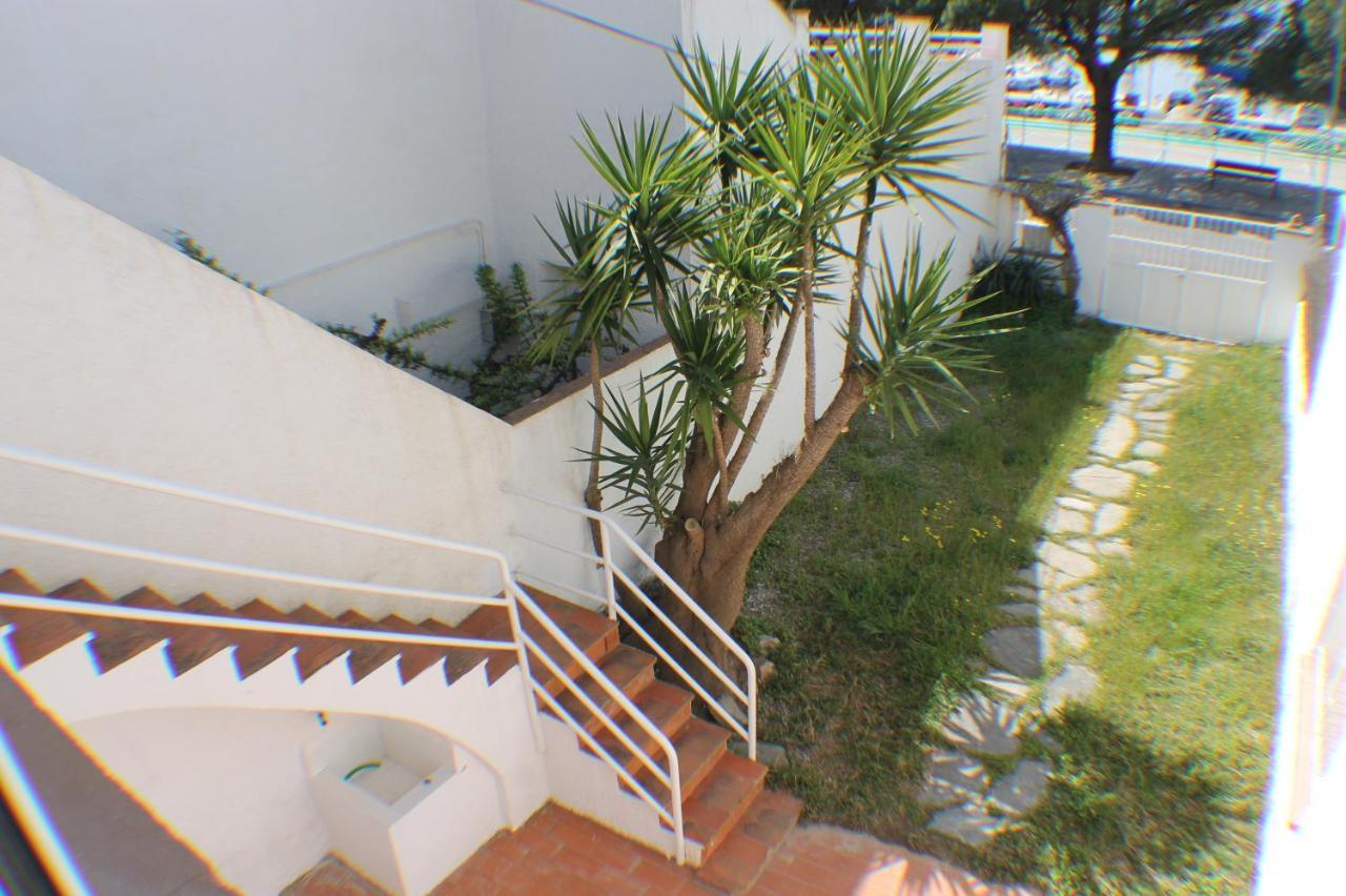 Agi Port De Rosas Apartment Екстериор снимка