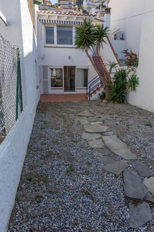 Agi Port De Rosas Apartment Стая снимка
